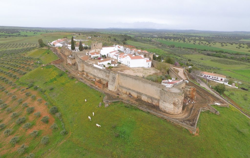 Recuperação da Praça de Armas do Castelo de Ouguela e Sua Envolvente